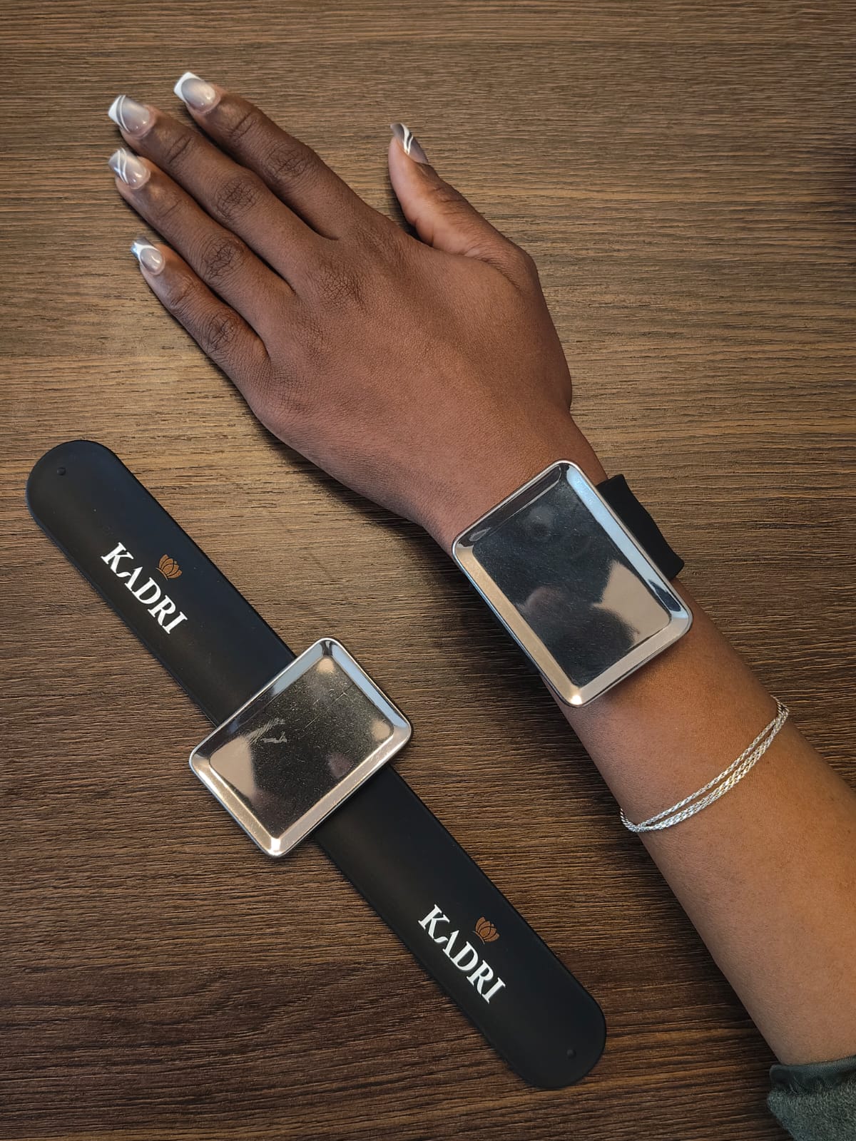 Kadri Wrist Band — Stylist Product Tray